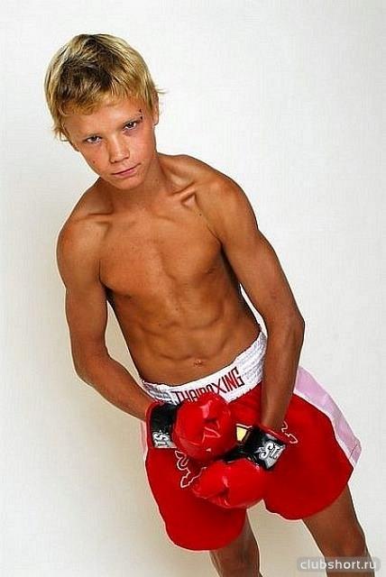 1044_boy-in-sport-shorts-20.jpg